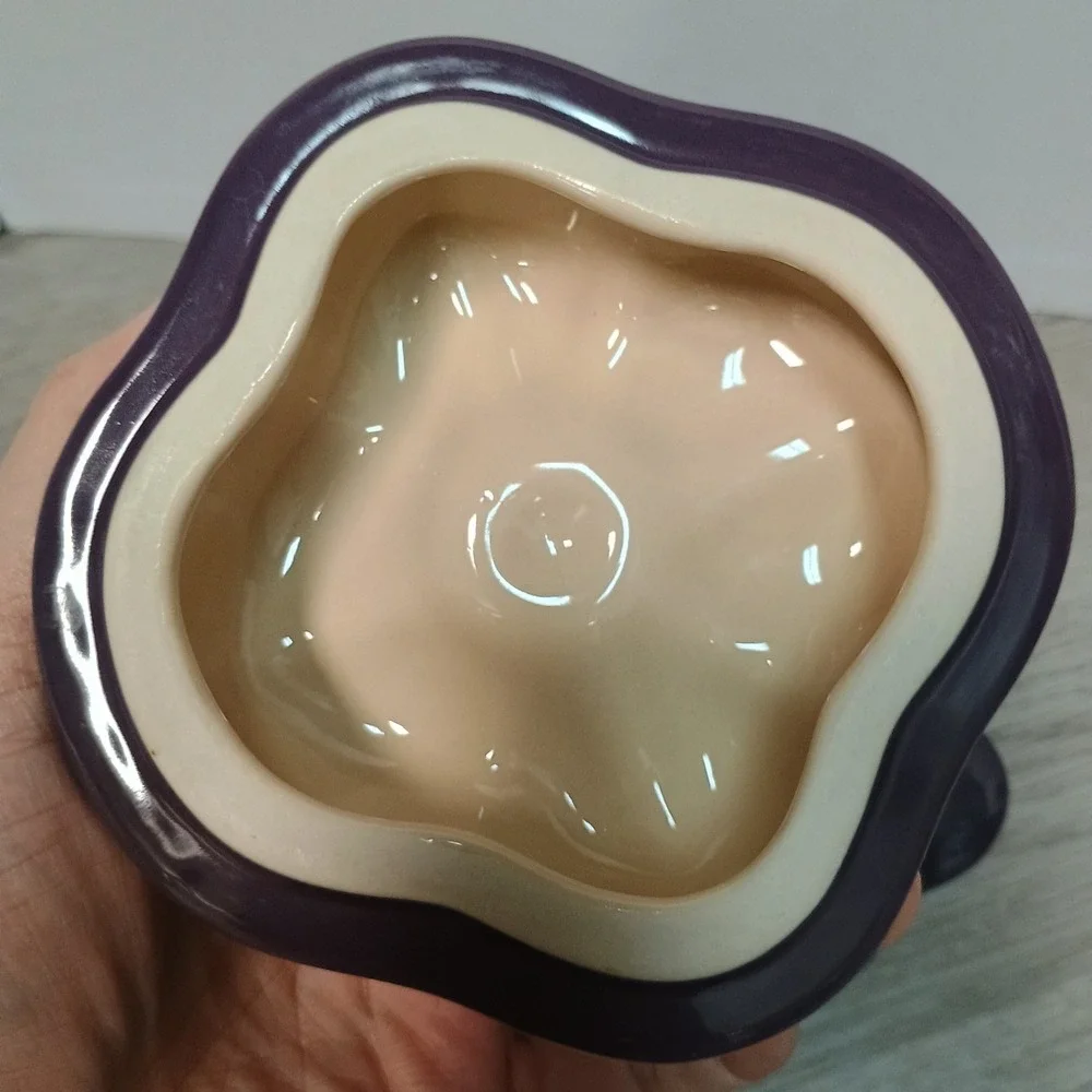 Le Creuset Petite Mini Bell Pepper Stoneware Cocotte Casserole Purple